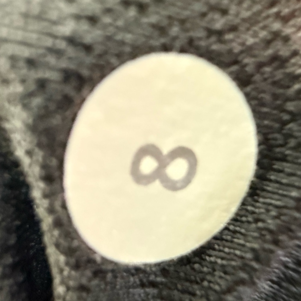 Lululemon Daily Yoga Jacket Black Size 8 Full Zip Gold Hardware - Picture 9 of 9